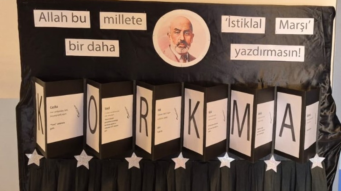 OKULUMUZDA İSTİKLAL MARŞI'NI GÜZEL OKUMA YARIŞMASI